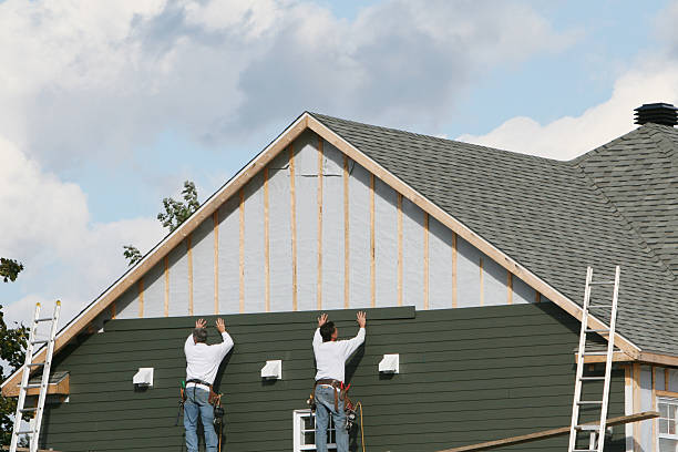 Professional Emergency Siding Repair technician working in Vale, OR
